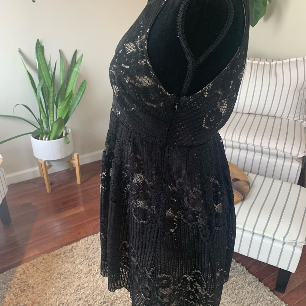 Free People Rocco Black Lace Mini Dress with‎ Nude Liner. Womens Size 2 NWOT - Picture 5 of 16